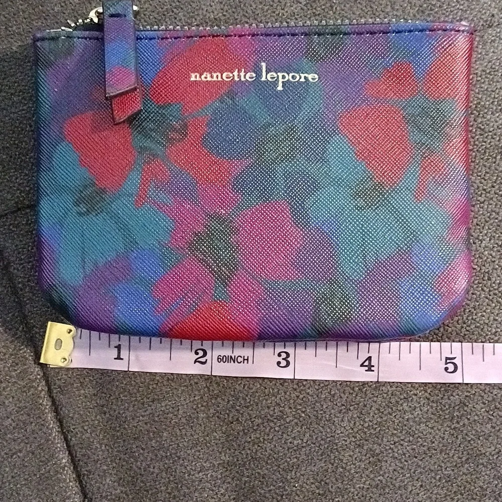 Nanette Lepore Floral 🌼 Coin purse 🌹 nwot - Picture 2 of 9